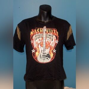 Nashville country music western tshirt embellished sleeves size small